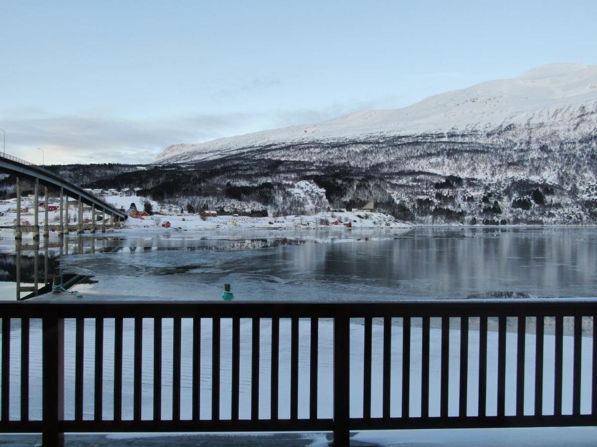 Arctic Inn Gratangen Exterior foto